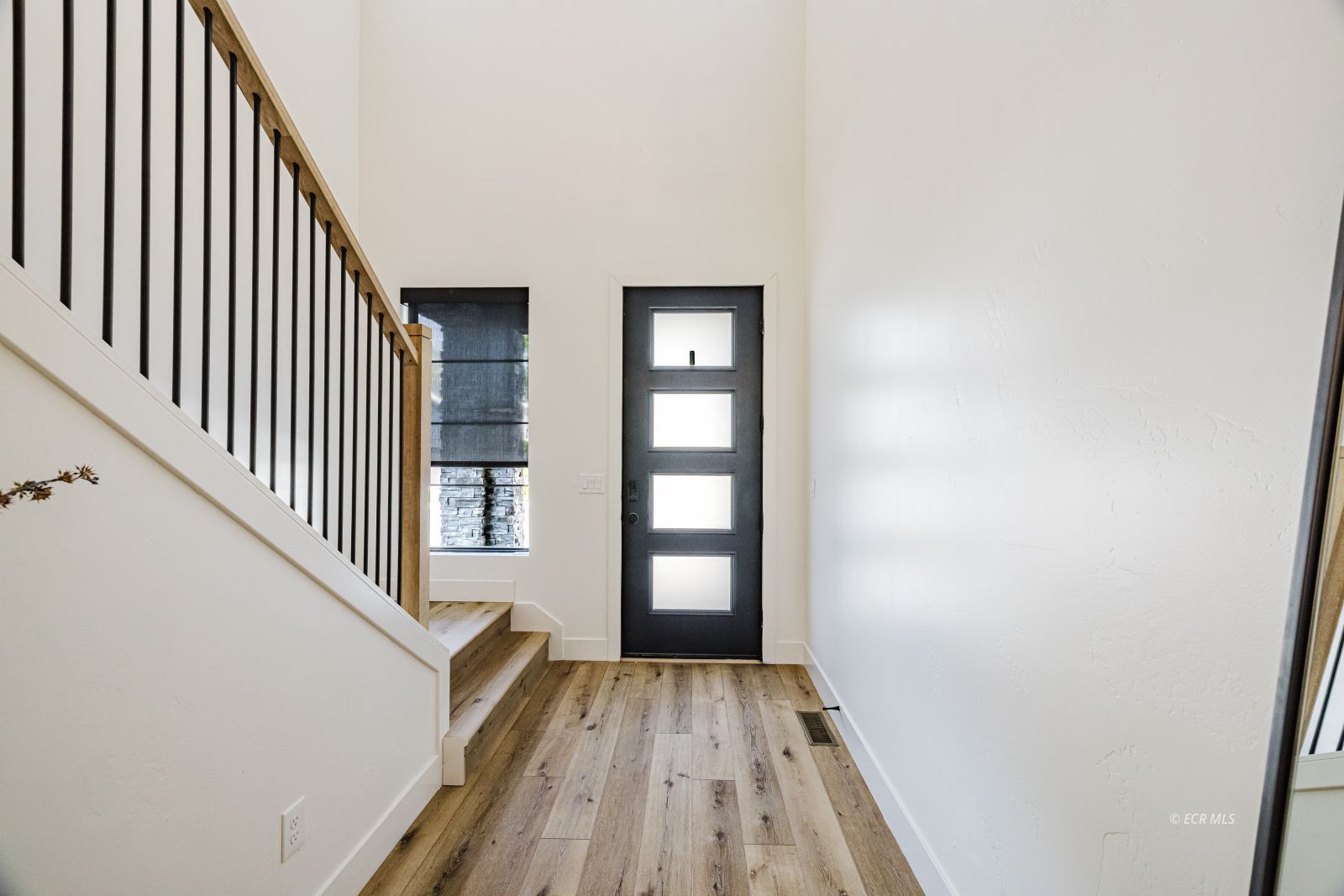 3105 NEWCASTLE Circle