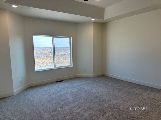 955 WOLF CREEK Circle
