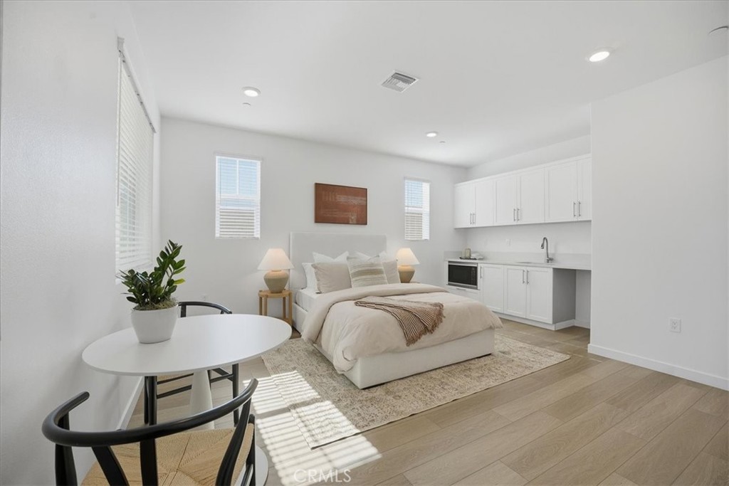 2380 Haley Point Drive 104