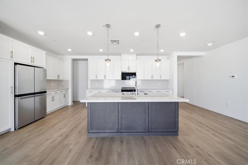 3211 E Avenue J-4