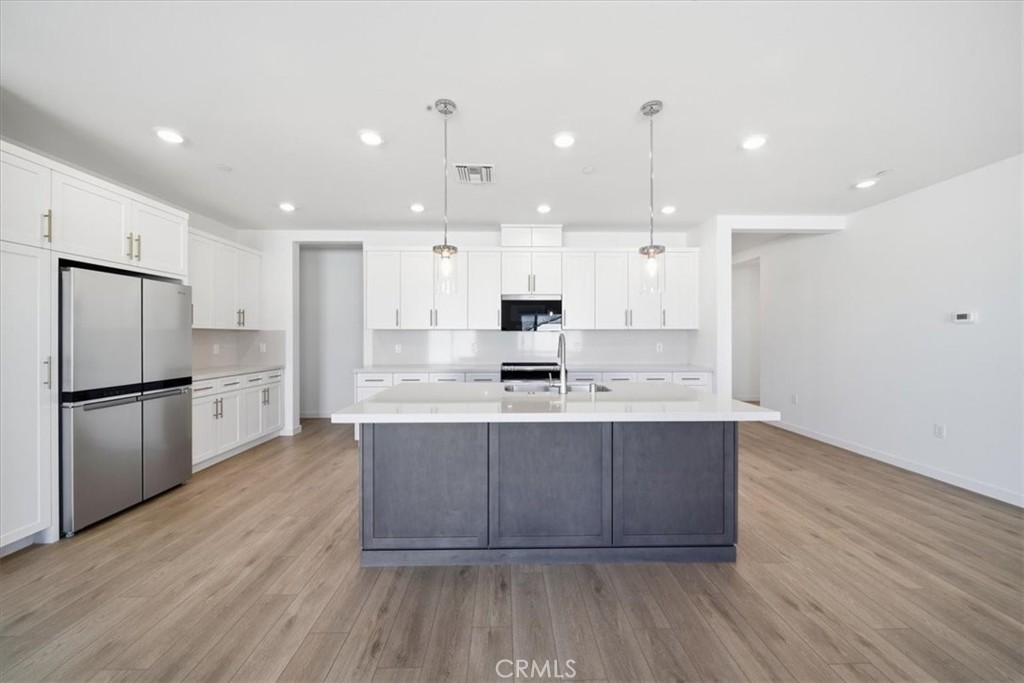3211 E Avenue J-4