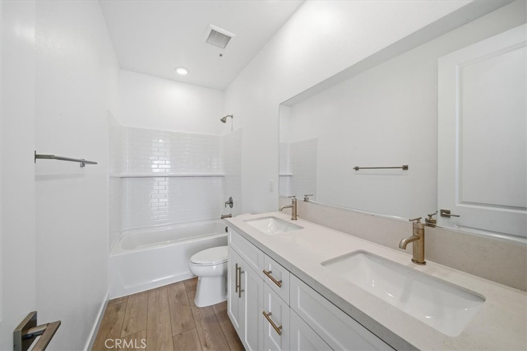 3211 E Avenue J-4