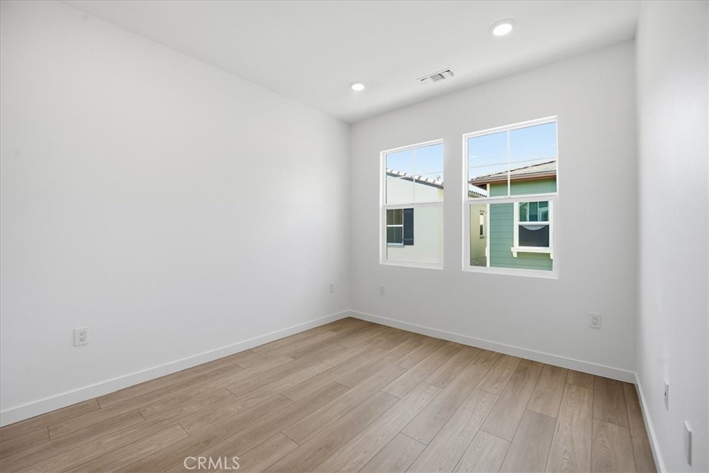 2547 Hepburn Street