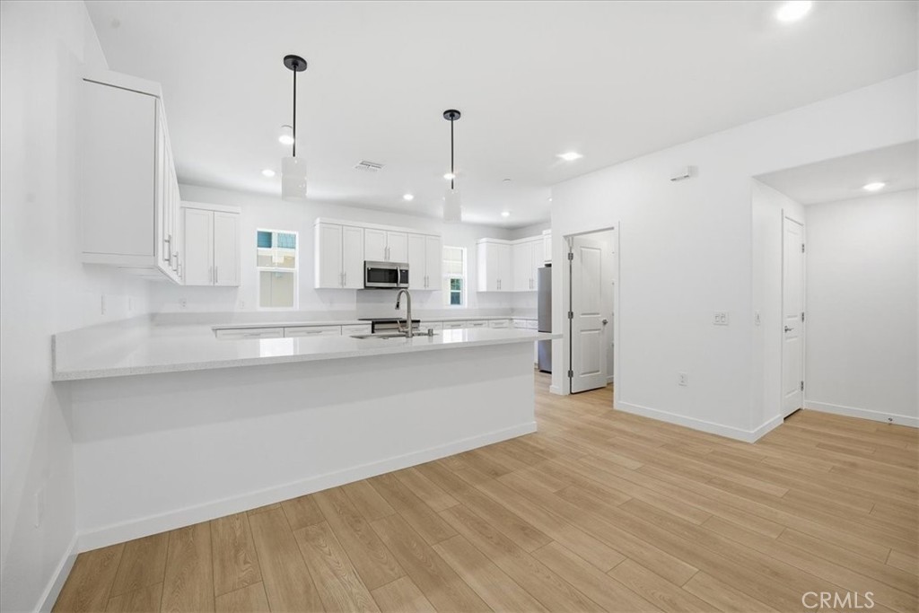 2547 Hepburn Street
