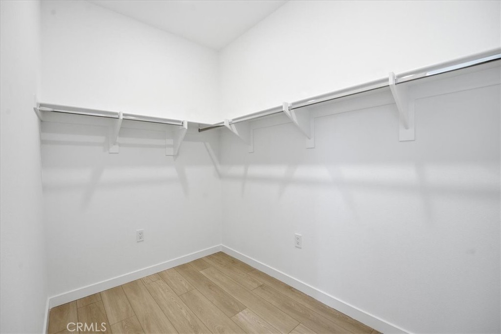 2547 Hepburn Street