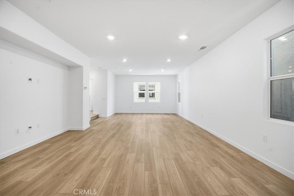 2547 Hepburn Street