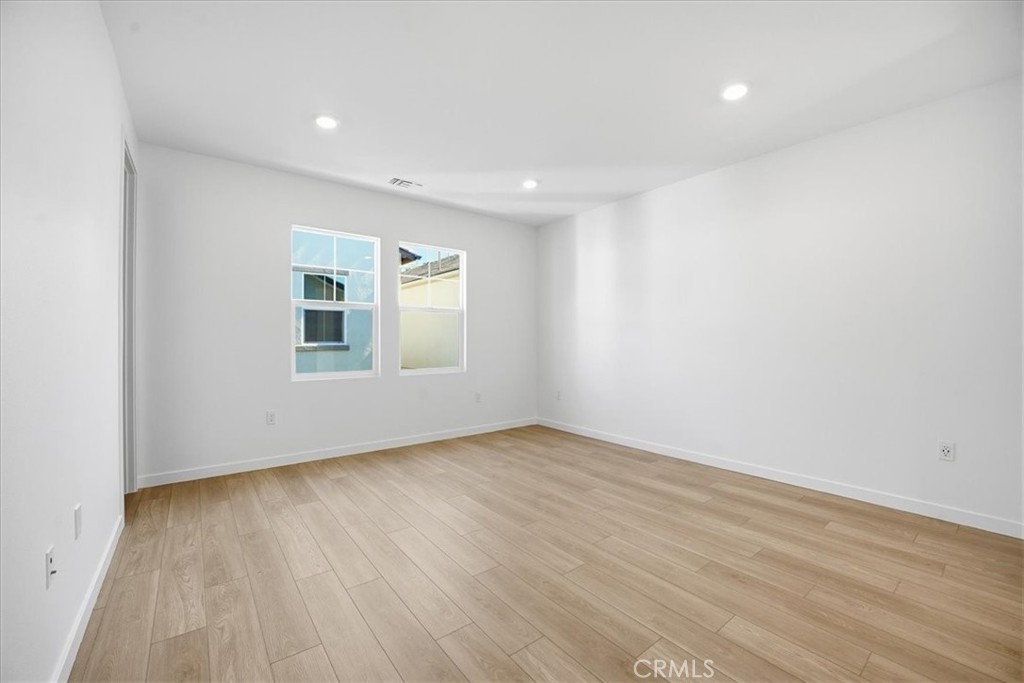 2547 Hepburn Street
