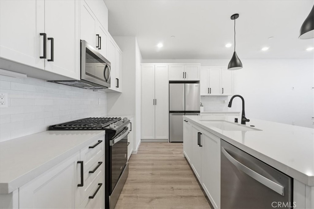 2324 Channel Drive 105