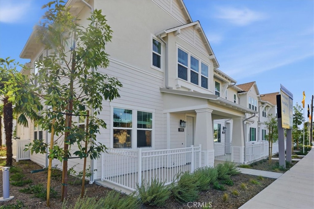 2352 Channel Drive 105