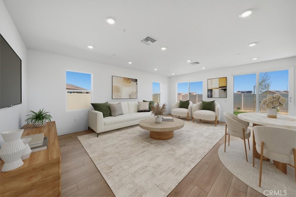3264 E Avenue J-3