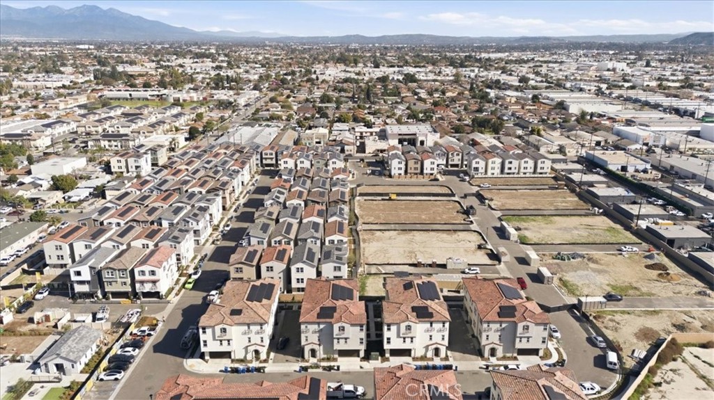 2528 Iconic Street