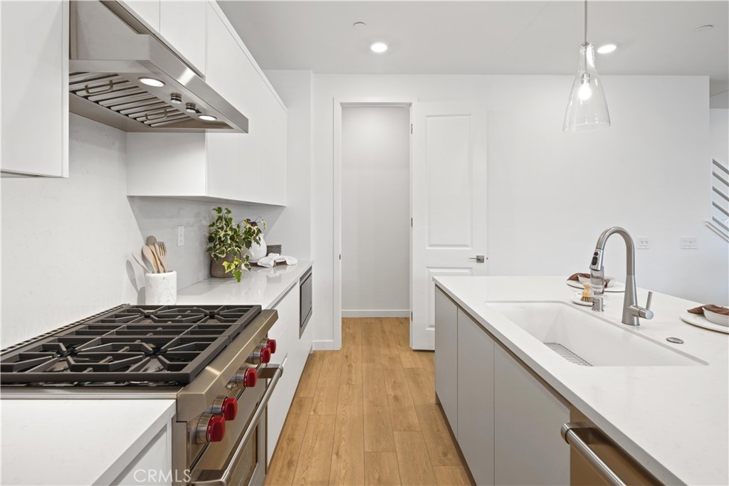 2352 Channel Drive 101