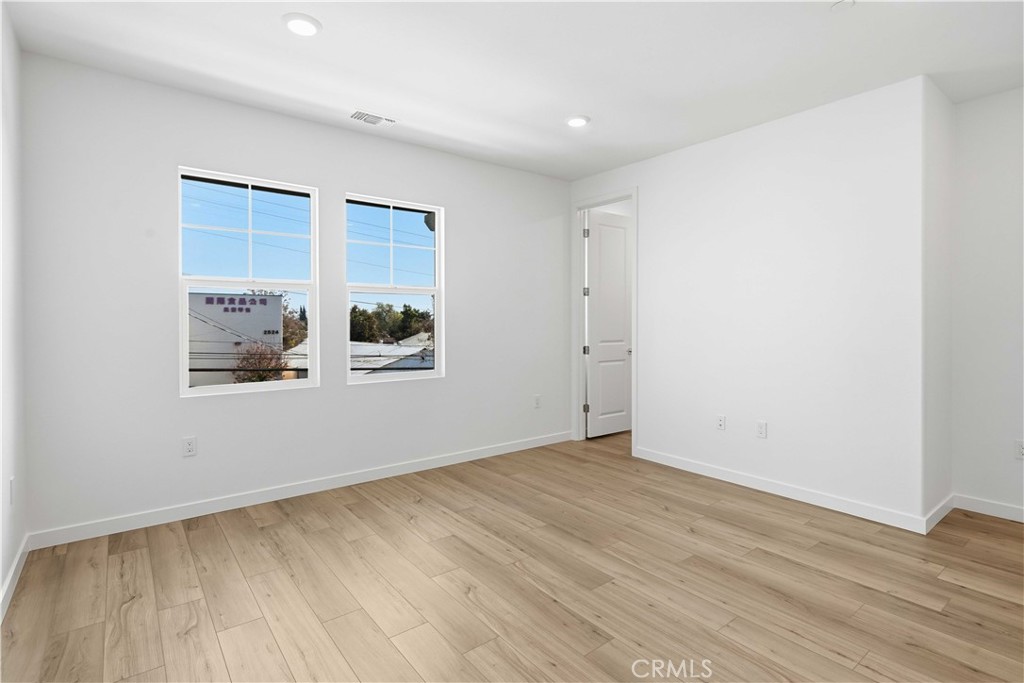 2522 Iconic Street