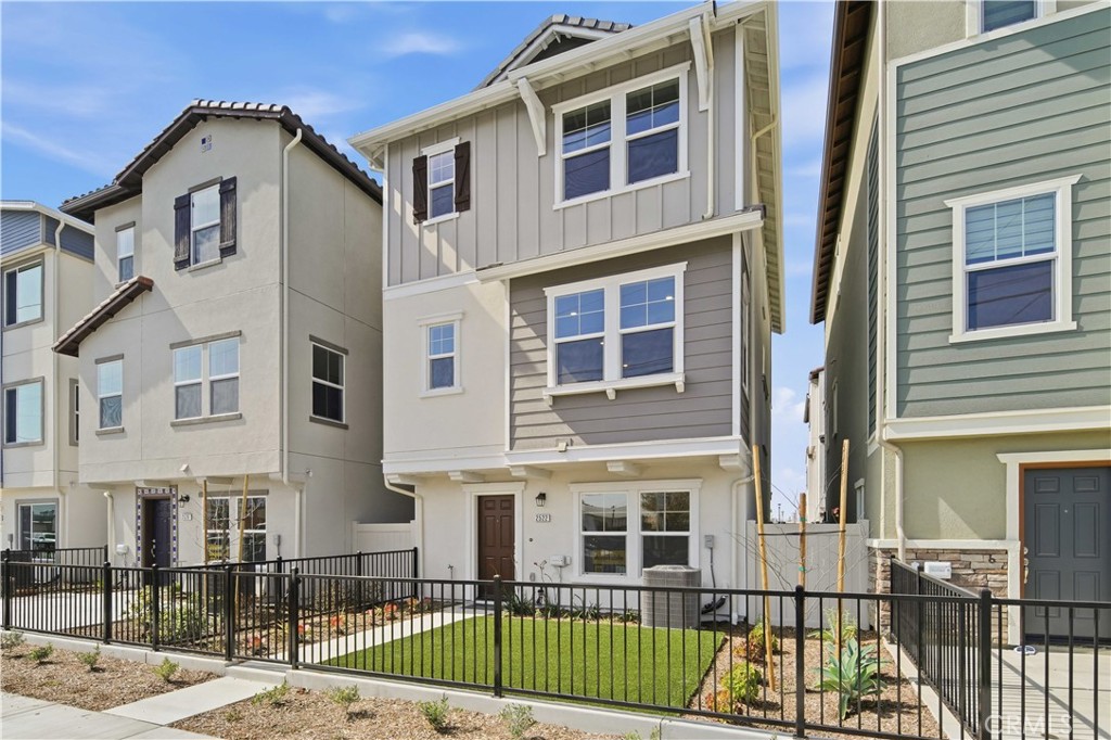 2522 Iconic Street