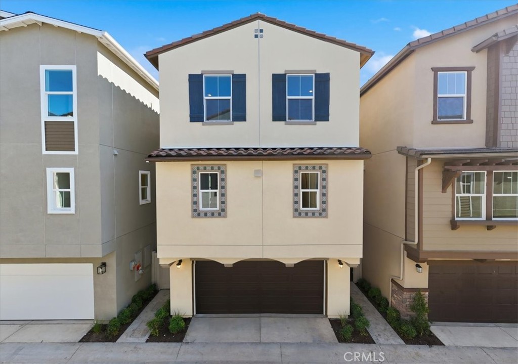 2542 Hepburn Street