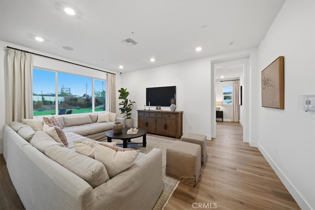 42949 56th Street W