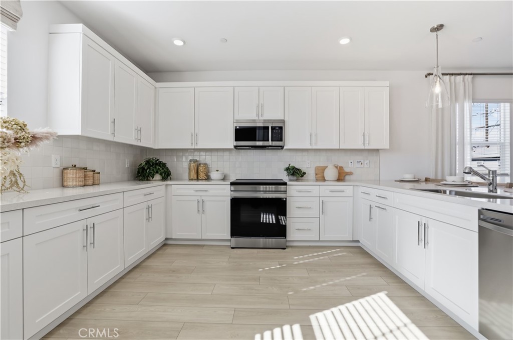 11402 Primrose Lane