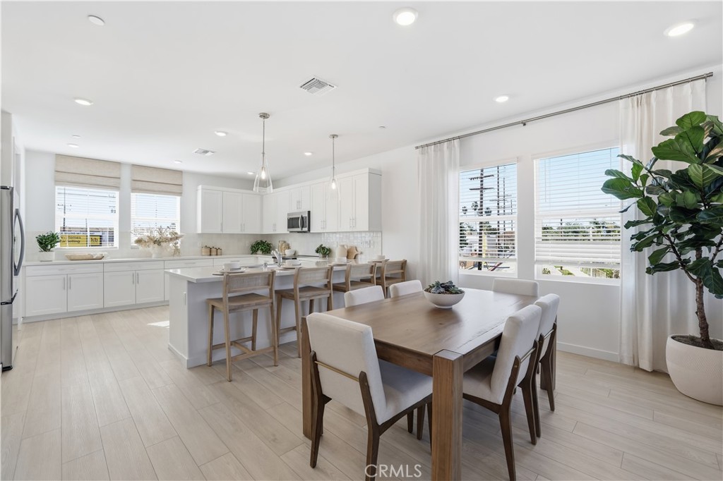 11408 Primrose Lane