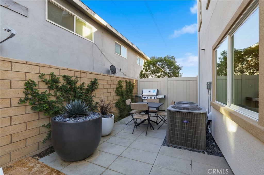 11408 Primrose Lane