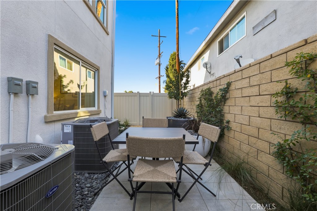 11406 Primrose Lane