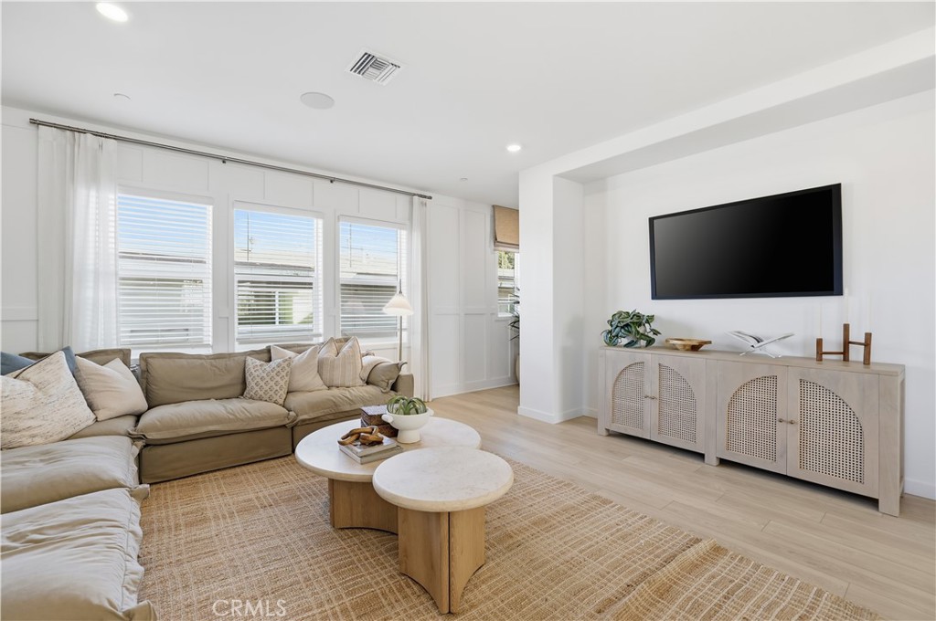 11406 Primrose Lane