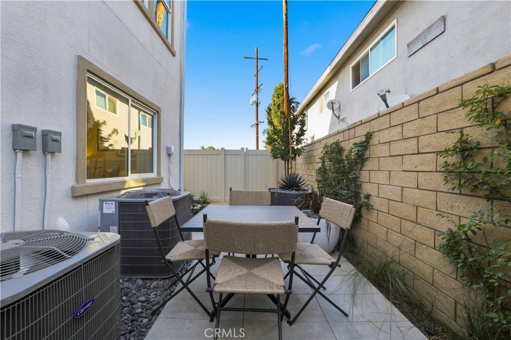 11406 Primrose Lane