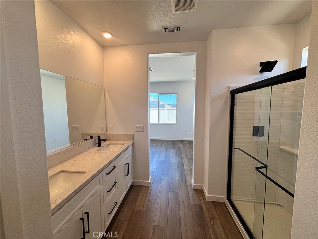 3235 E Avenue J-4