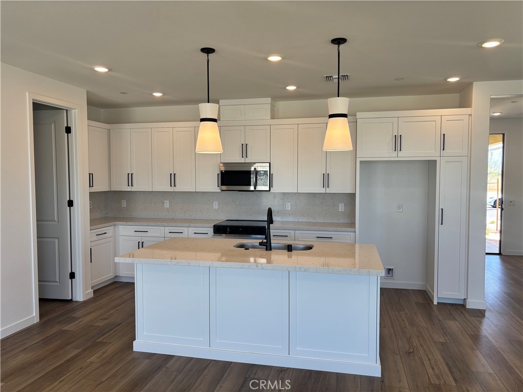 3235 E Avenue J-4