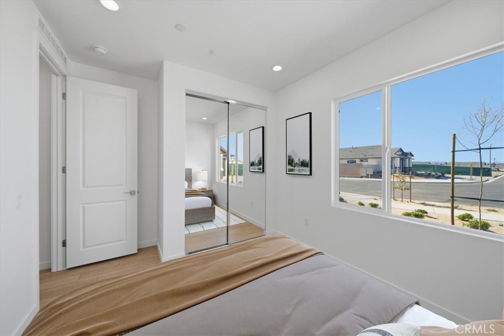 3265 E Avenue J-4