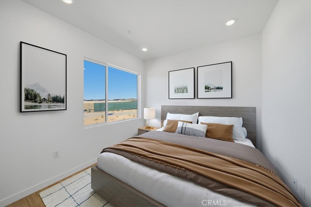 3265 E Avenue J-4