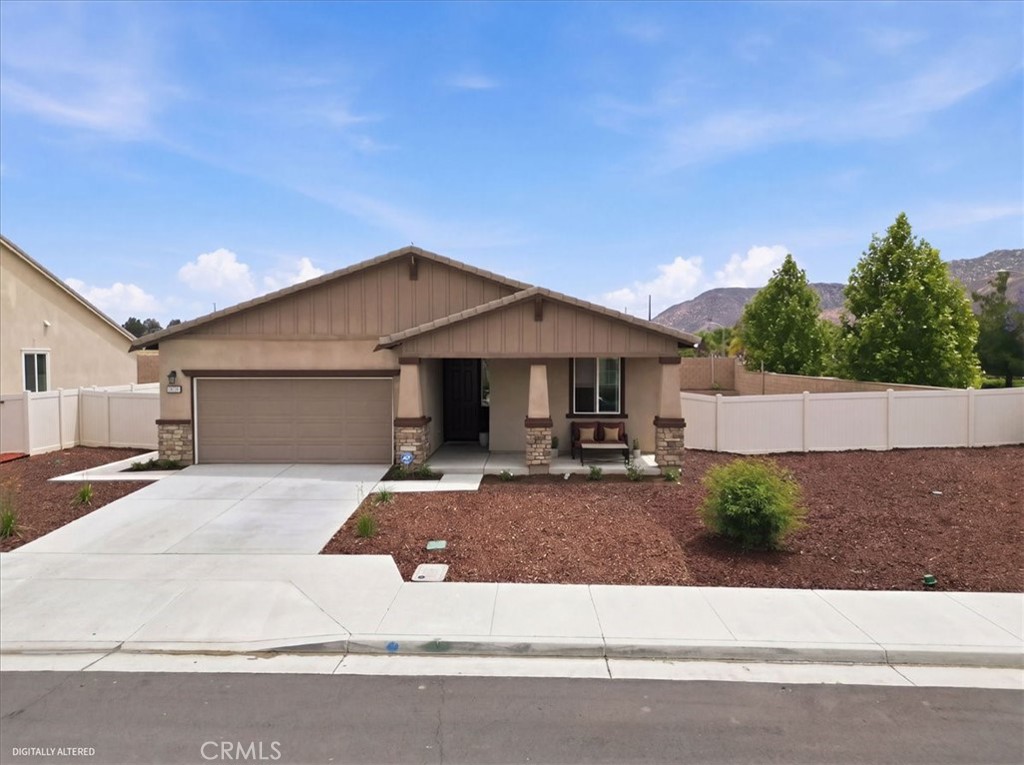 27876 Solitude Avenue