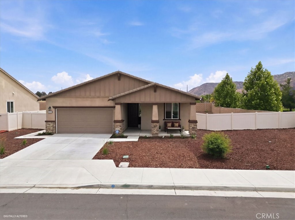 27876 Solitude Avenue