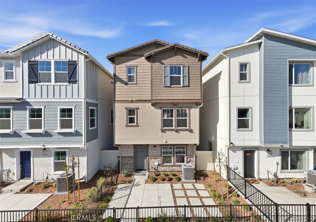 2516 Iconic Street