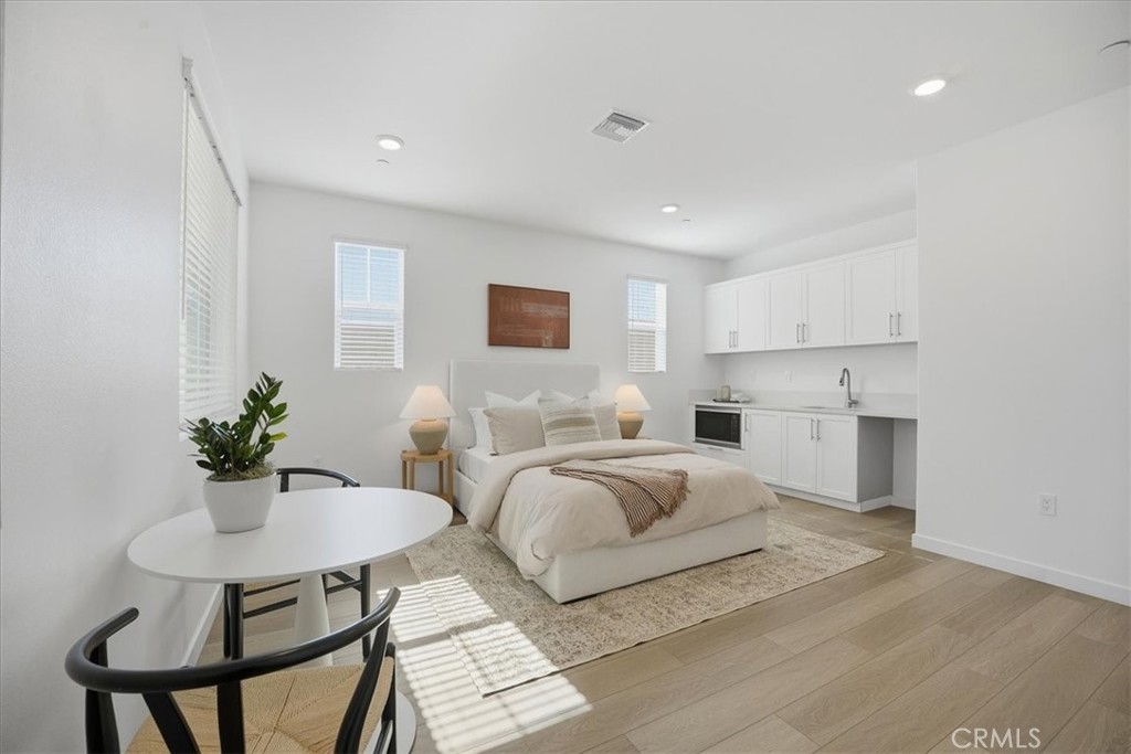 2380 Haley Point Drive 104