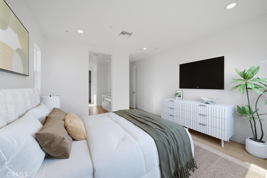 3329 E Avenue J-4