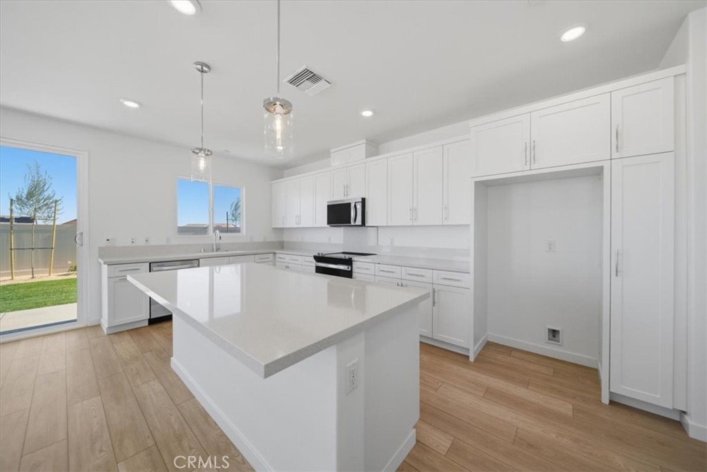 3329 E Avenue J-4