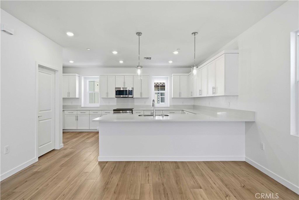 2543 Hepburn Street