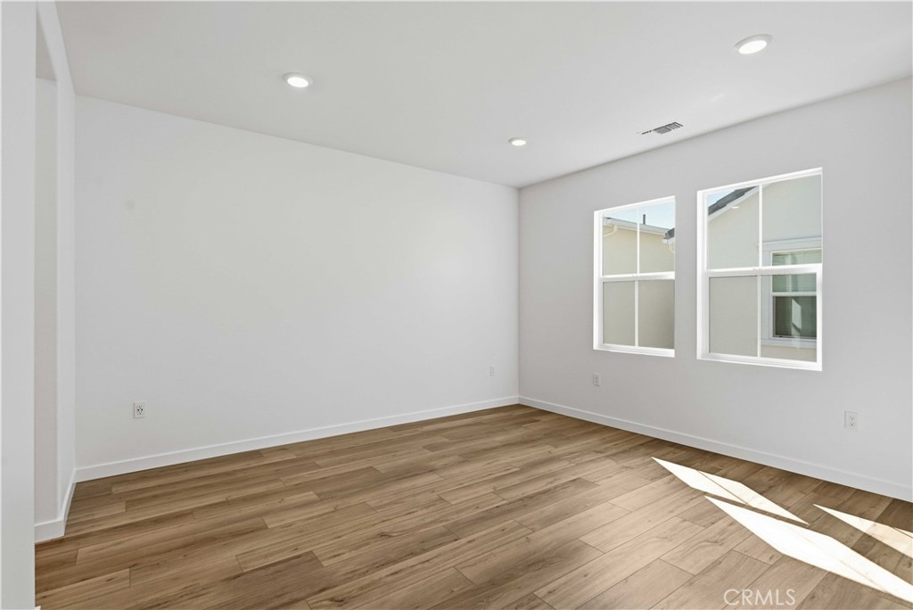 2543 Hepburn Street