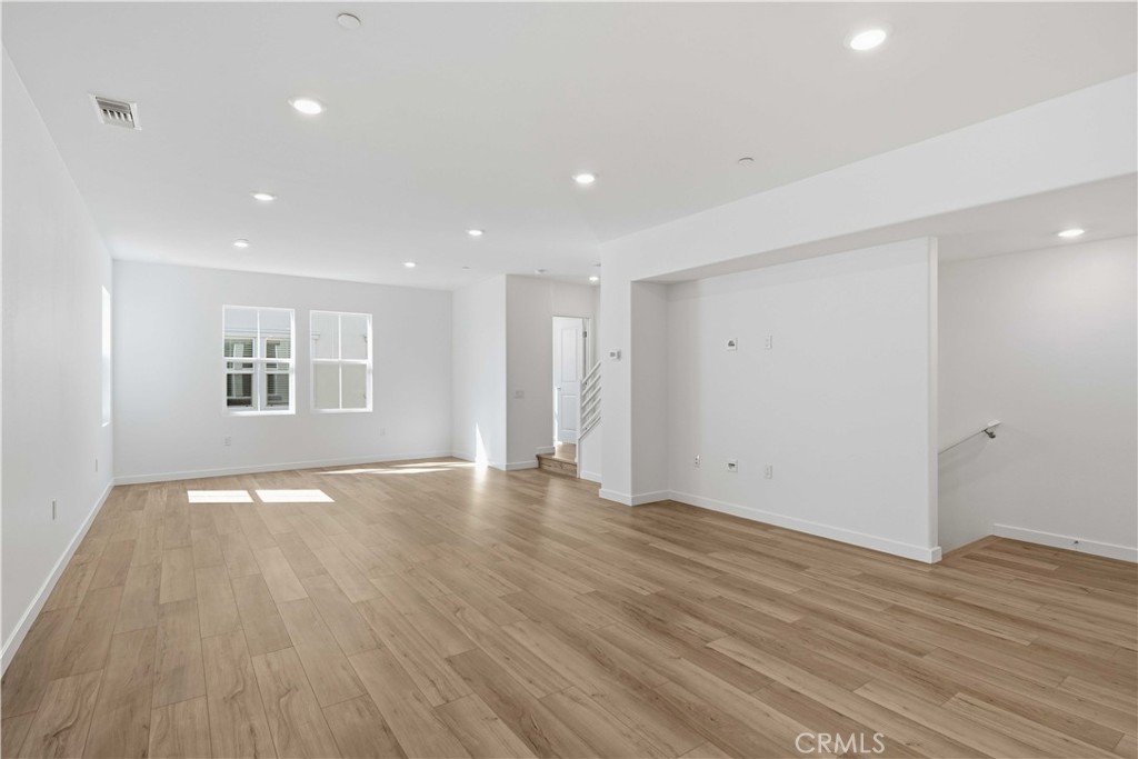 2543 Hepburn Street