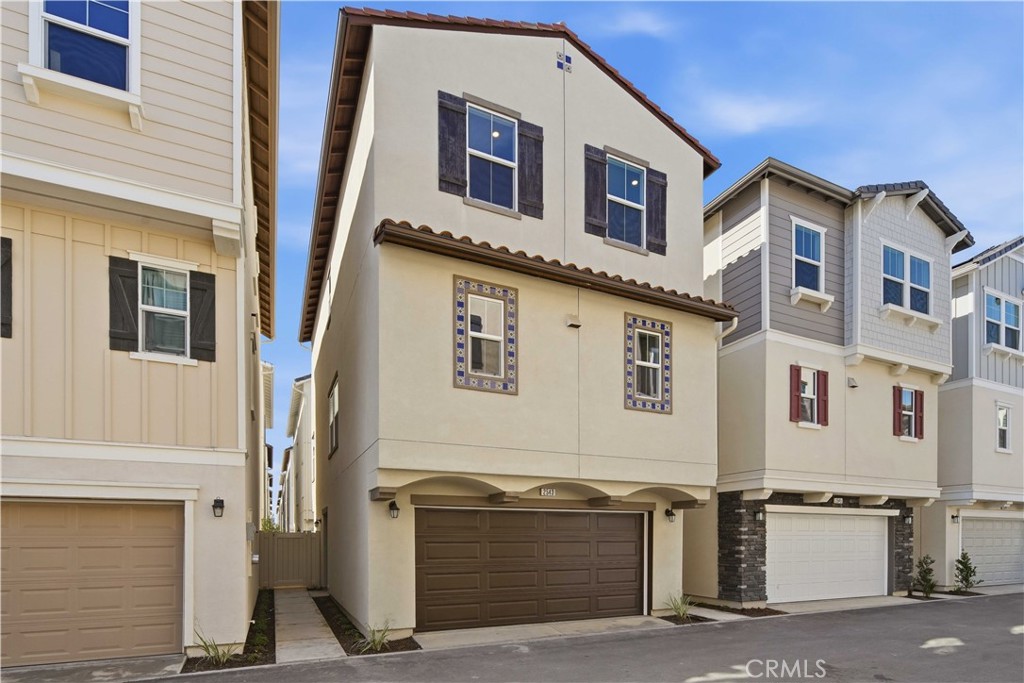 2543 Hepburn Street