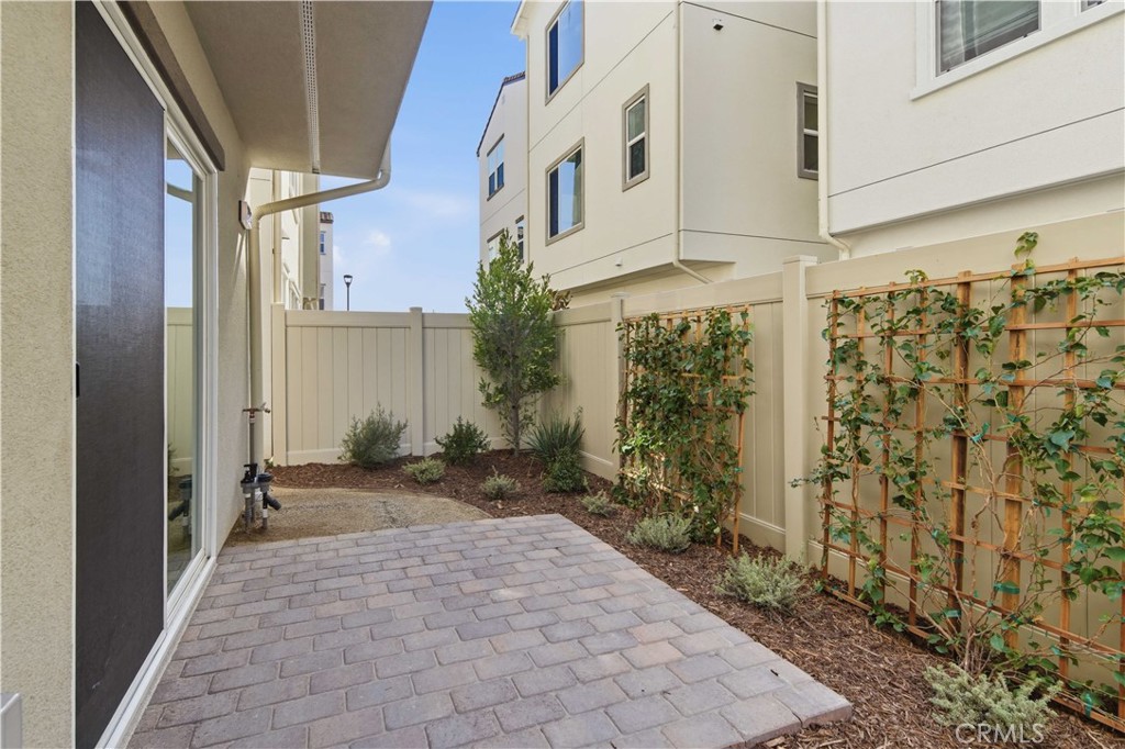 2543 Hepburn Street