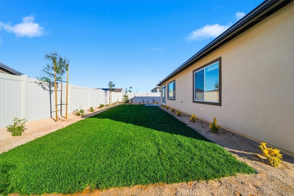 3229 E Avenue J-4
