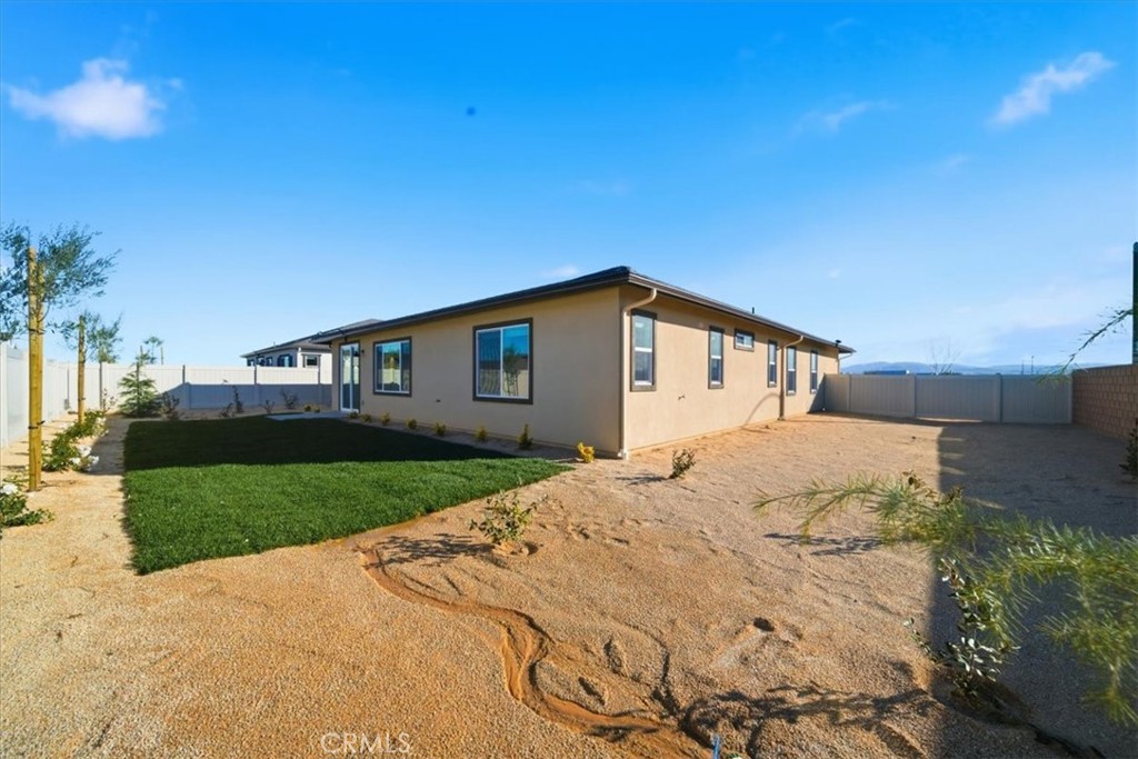3229 E Avenue J-4