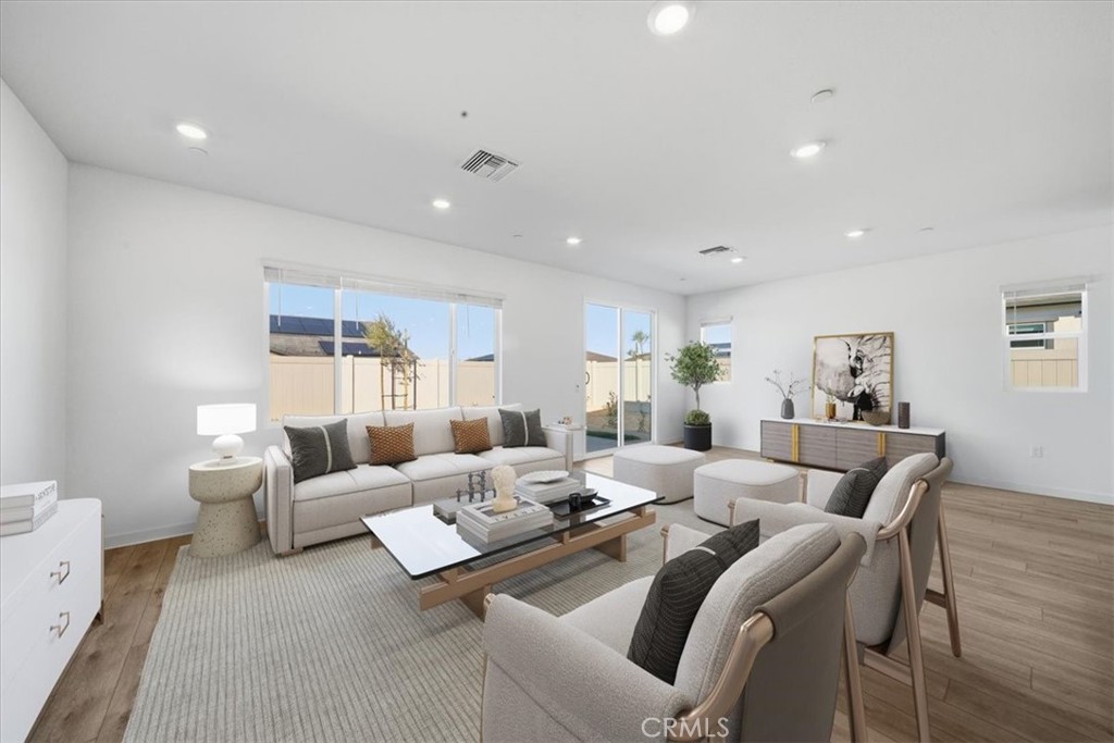 3229 E Avenue J-4
