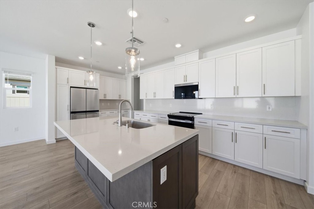 3229 E Avenue J-4