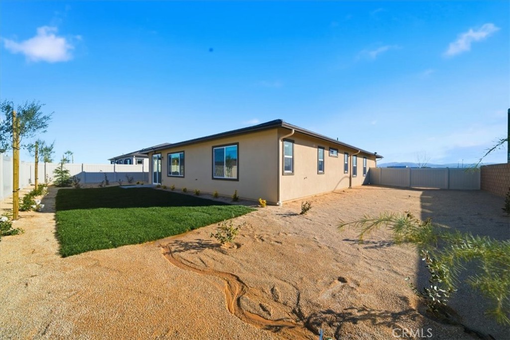 3229 E Avenue J-4