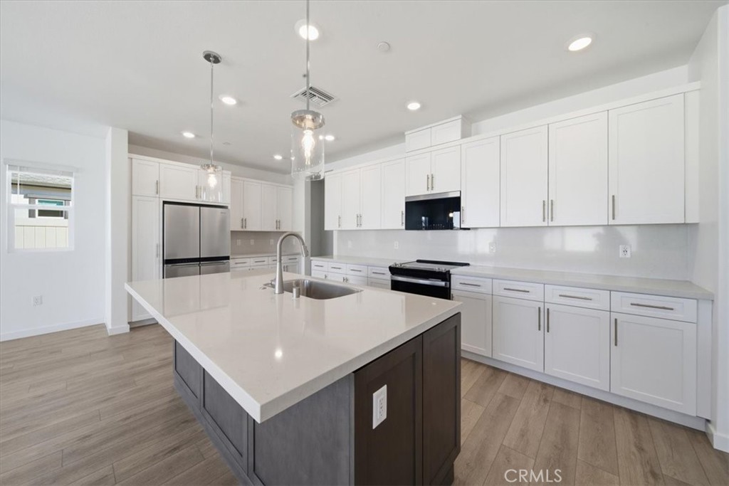 3229 E Avenue J-4