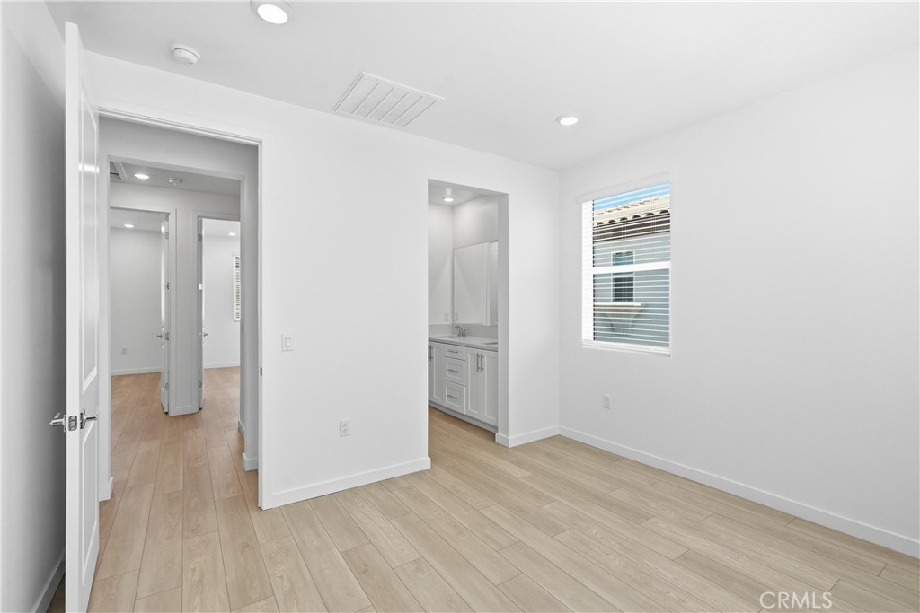 9334 Via Azul