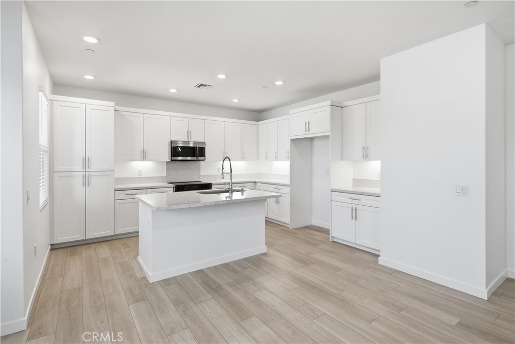 11401 Primrose Lane