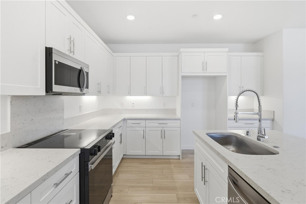 11401 Primrose Lane